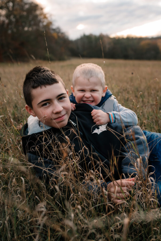 Rodinná fotografie Beroun bráškové